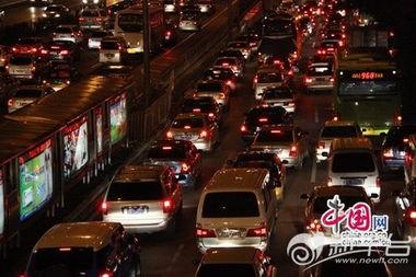 柳州堵车爆料最新视频,最新视频曝光! 第2张 柳州堵车爆料最新视频,最新视频曝光! 第2张